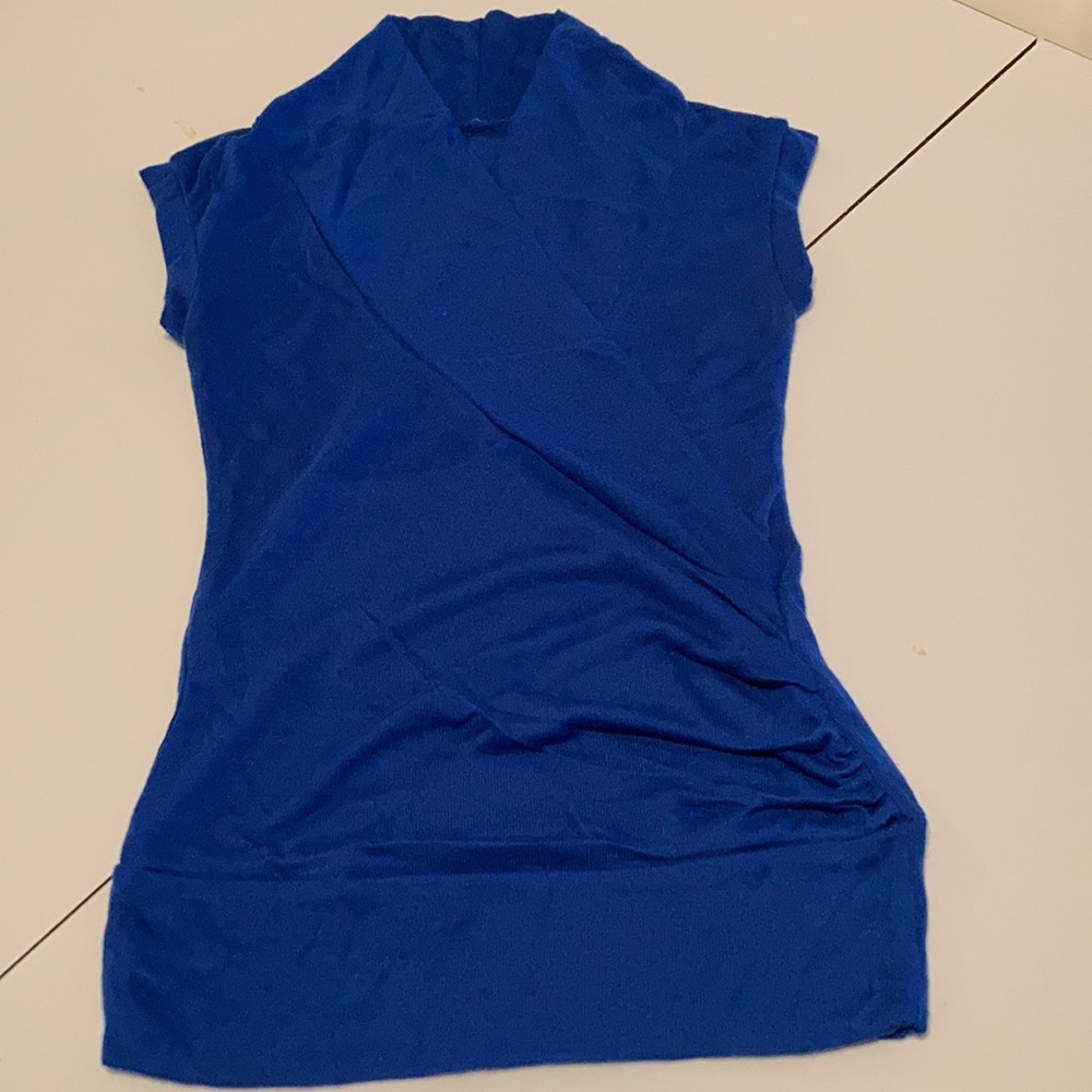 XS Blue top